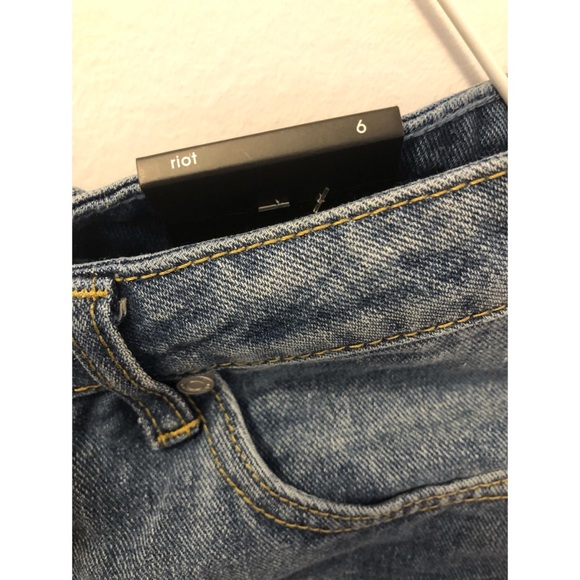 NWT Missguided Satin Panel PETITE Mom Jeans - Picture 2 of 4